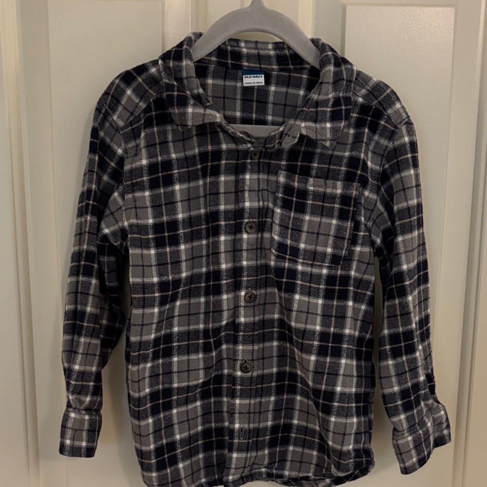 Old Navy Black & Gray Plaid Button-Down Shirt 5T